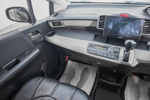 Минивэн Honda Freed 2012 года, 1219000 рублей, Барнаул