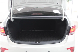 Седан Kia Rio 2018 года, 1347000 рублей, Красноярск