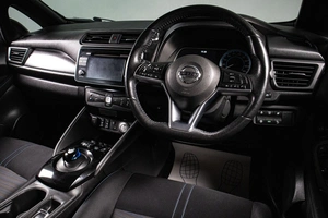 Хетчбэк Nissan Leaf 2017 года, 1459000 рублей, Сургут