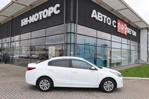 Седан Kia Rio 2019 года, 1550000 рублей, Мирное
