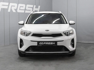 Внедорожник Kia Stonic 2020 года, 1850000 рублей, Омск