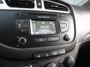 Хетчбэк Kia Ceed 2013 года, 1110000 рублей, Омск