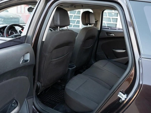 Универсал Opel Astra 2012 года, 790000 рублей, Краснодар