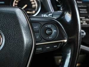 Седан Toyota Camry 2019 года, 2534000 рублей, Кирилловка