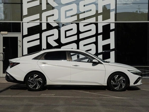 Седан Hyundai Elantra 2023 года, 1935600 рублей, Волгоград