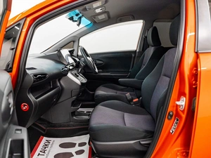 Минивэн Toyota Wish 2016 года, 1575000 рублей, Красноярск