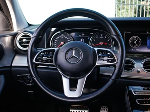 Седан Mercedes-benz E-класс 2019 года, 2449000 рублей, Большой Сочи