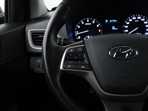 Седан Hyundai Solaris 2018 года, 1312444 рублей, Москва