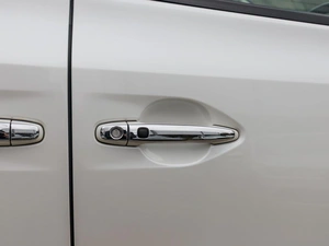 Минивэн Toyota Vellfire 2013 года, 2399000 рублей, Большой Сочи