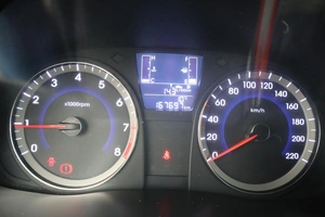 Хэтчбек Hyundai Solaris 2015 года, 880000 рублей, Орёл