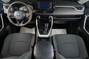 Внедорожник Toyota RAV4 2021 года, 3169000 рублей, Тюмень