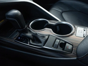 Седан Toyota Camry 2018 года, 2835000 рублей, Самара