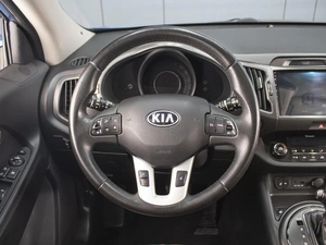 Внедорожник Kia Sportage 2013 года, 1295000 рублей, Омск