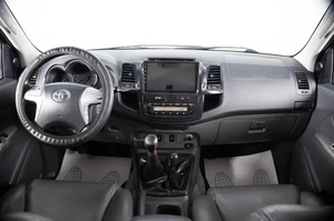 Пикап Toyota Hilux 2012 года, 1819000 рублей, Пермь