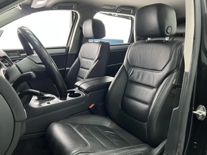 Внедорожник Volkswagen Touareg 2014 года, 2280000 рублей, Омск