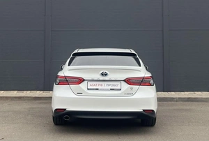 Седан Toyota Camry 2017 года, 2610000 рублей, Солонцы