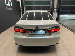 Седан Toyota Camry 2017 года, 2250000 рублей, Красноярск