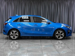 Хетчбэк Kia Ceed 2019 года, 1709000 рублей, Тюмень