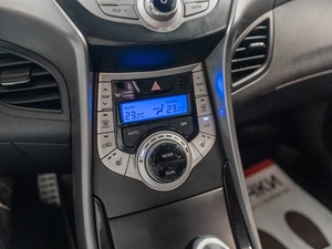 Седан Hyundai Avante 2011 года, 1025000 рублей, Красноярск