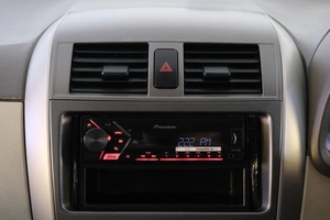 Седан Toyota Corolla Axio 2009 года, 899000 рублей, Омск