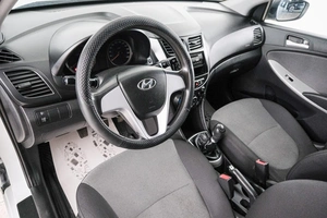 Седан Hyundai Solaris 2011 года, 699000 рублей, Красноярск