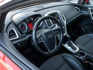 Хетчбэк Opel Astra 2012 года, 770000 рублей, Краснодар