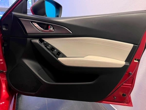 Хетчбэк Mazda Axela 2016 года, 1549000 рублей, Красноярск