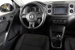 Внедорожник Volkswagen Tiguan 2012 года, 949000 рублей, Пермь