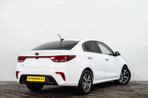 Седан Kia Rio 2018 года, 1279000 рублей, Сургут