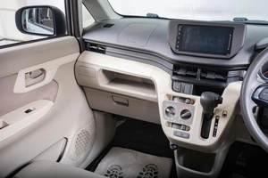 Минивэн Daihatsu Move 2016 года, 749000 рублей, Томск