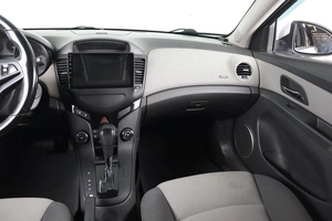 Седан Chevrolet Cruze 2010 года, 569000 рублей, Пермь