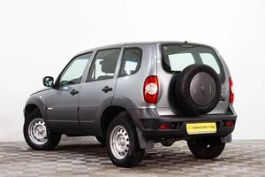 Внедорожник Chevrolet Niva 2016 года, 599000 рублей, Сургут