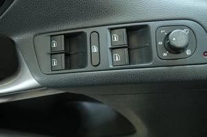 Внедорожник Volkswagen Tiguan 2009 года, 989000 рублей, Омск