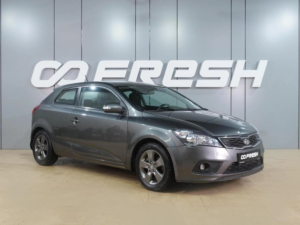 Хетчбэк Kia Ceed 2011 года, 779000 рублей, Воронеж