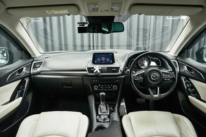 Седан Mazda Axela 2016 года, 1349000 рублей, Красноярск