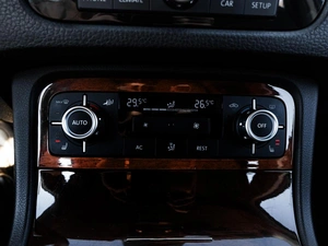Внедорожник Volkswagen Touareg 2010 года, 1520000 рублей, Ставрополь