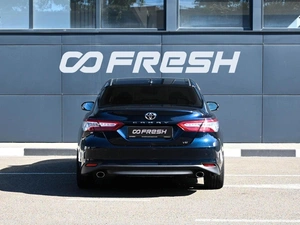 Седан Toyota Camry 2018 года, 2414000 рублей, Кирилловка