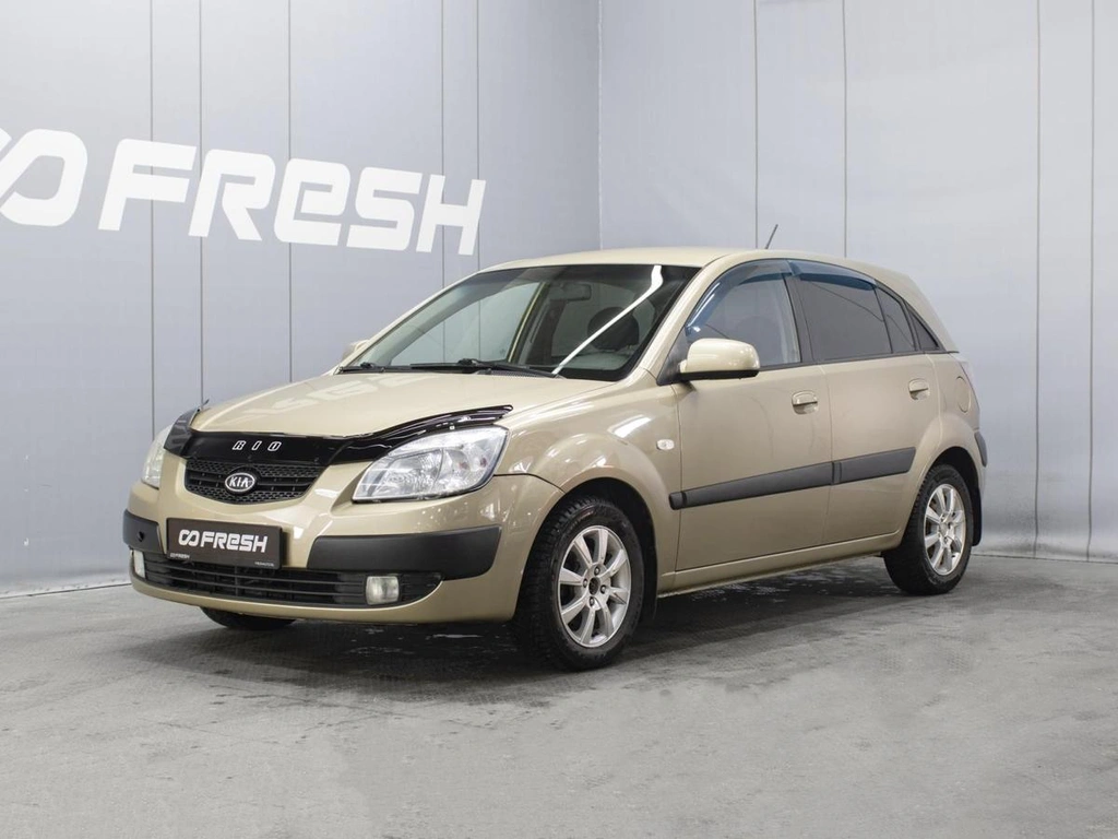 Хетчбэк Kia Rio 2009 года, 600000 рублей, Омск