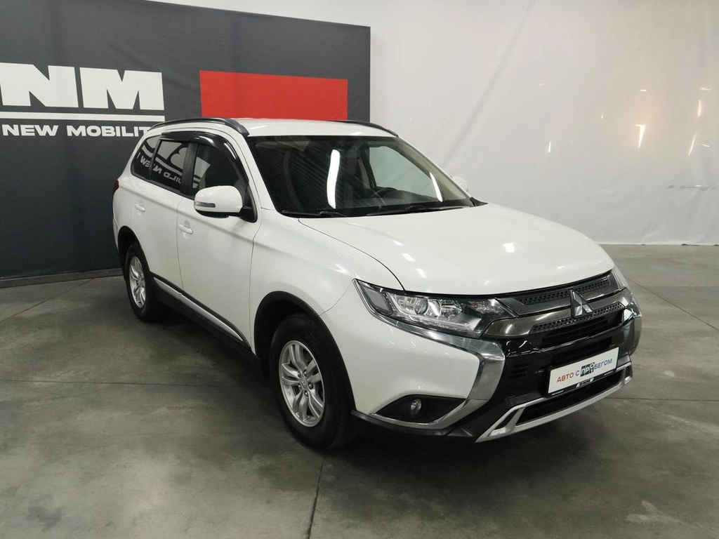 Внедорожник Mitsubishi Outlander 2021 года, 2450000 рублей, Курск