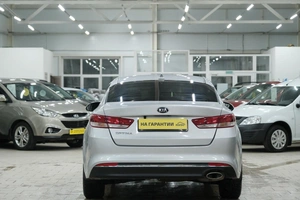 Седан Kia Optima 2018 года, 1679000 рублей, Омск