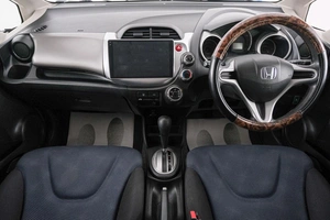 Хетчбэк Honda Fit 2011 года, 1079000 рублей, Красноярск