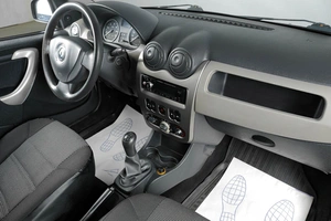 Седан Renault Logan 2011 года, 519000 рублей, Тюмень