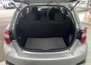 Хетчбэк Toyota Vitz 2018 года, 975000 рублей, Красноярск