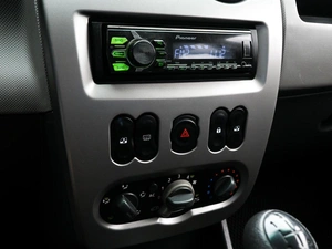 Хетчбэк Renault Sandero 2011 года, 449000 рублей, Волгоград