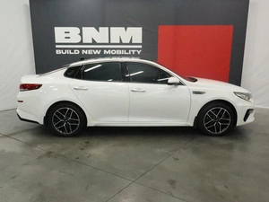 Седан Kia Optima 2019 года, 1960000 рублей, Курск