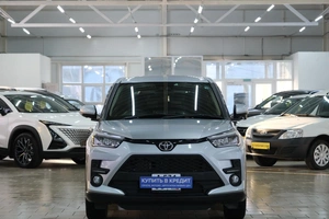 Внедорожник Toyota Raize 2020 года, 1909000 рублей, Омск