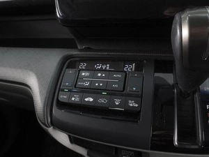 Минивэн Honda Stepwgn 2017 года, 1799000 рублей, Ростов-на-Дону