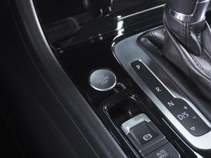 Внедорожник Volkswagen Touareg 2017 года, 3299000 рублей, Аксай