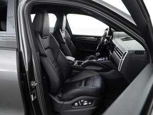 Внедорожник Porsche Cayenne S 2019 года, 8596900 рублей, Москва