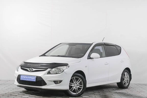 Хетчбэк Hyundai i30 2011 года, 549000 рублей, Кемерово